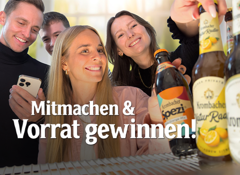 Gruppe von Menschen holt Krombacher Getränke aus dem Kühlschrank, Text 'Mitmachen & Vorrat gewinnen!'