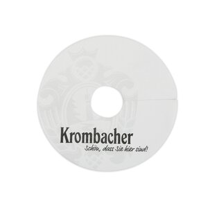 Weiße Krombacher Tropfendeckchen mit schwarzem Schriftzug und hellgrauem Wappen.